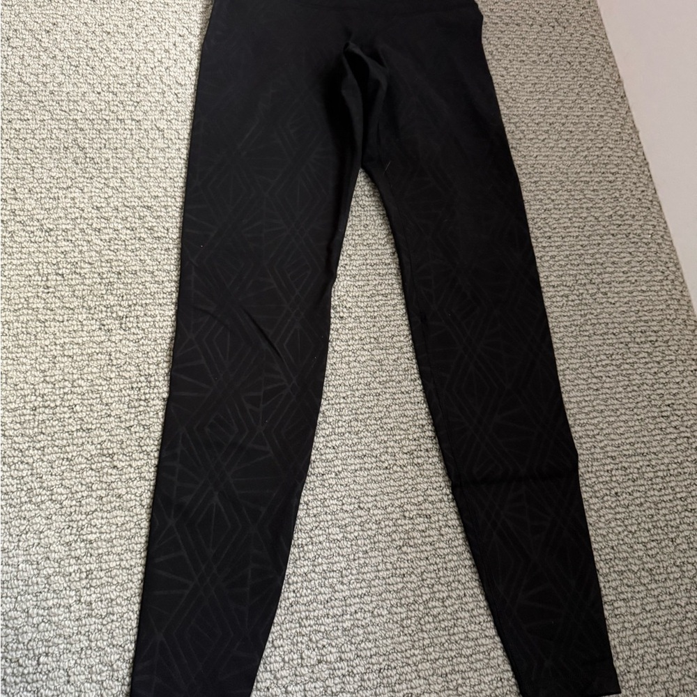 Old Navy Black Active Leggings with Geometric Design